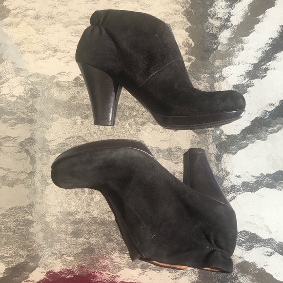 NEW NAYA Bara Suede Leather Booties Heels size 5 - Picture 13 of 14